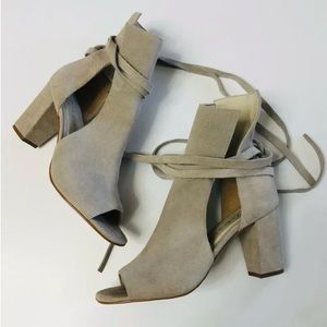 Matisse Light Gray Leather Peep Toe Anke Toe Booties 6